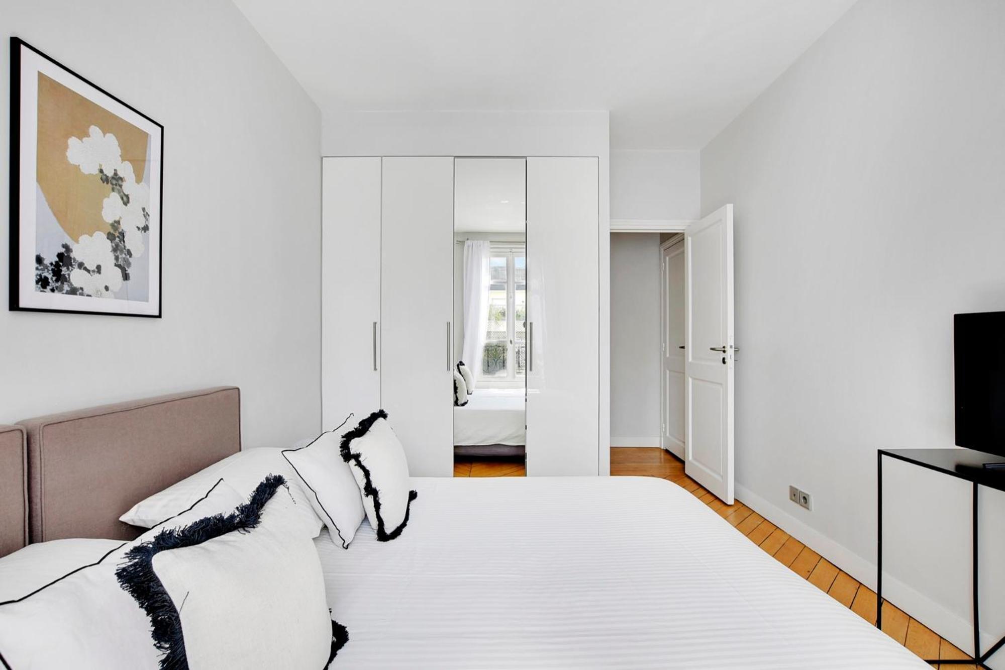 Eiffel Tower View Apartment Paris Exterior foto
